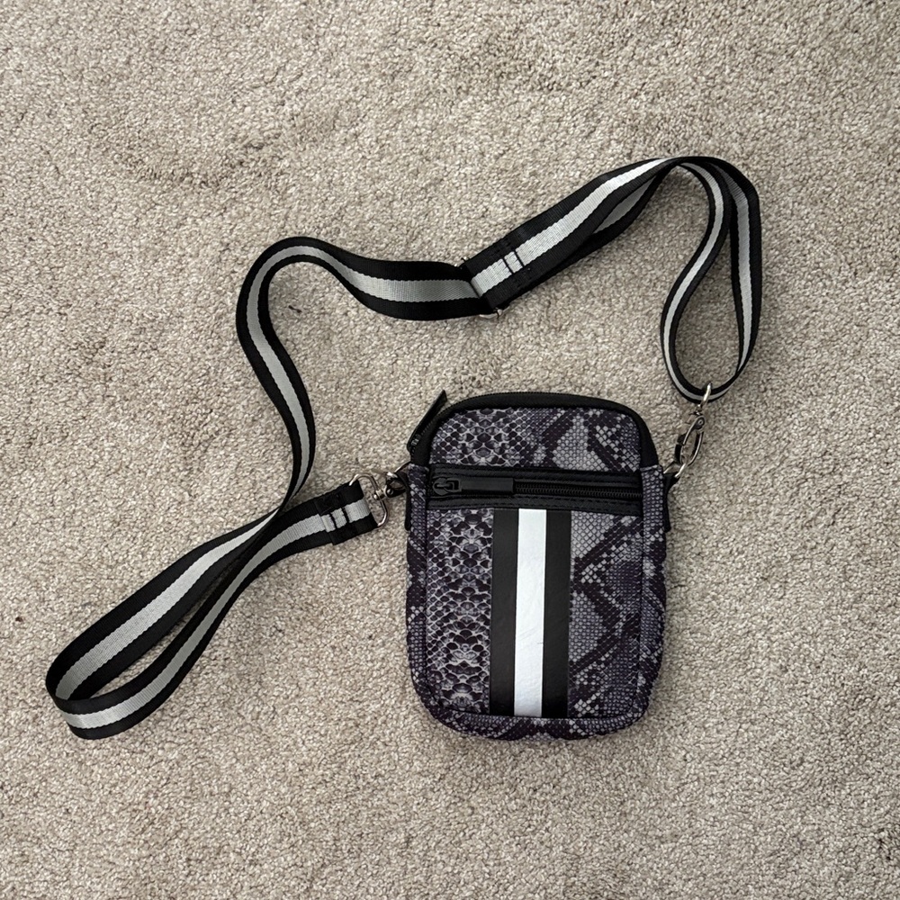 Haute Shore Casey Cell Phone Pouch